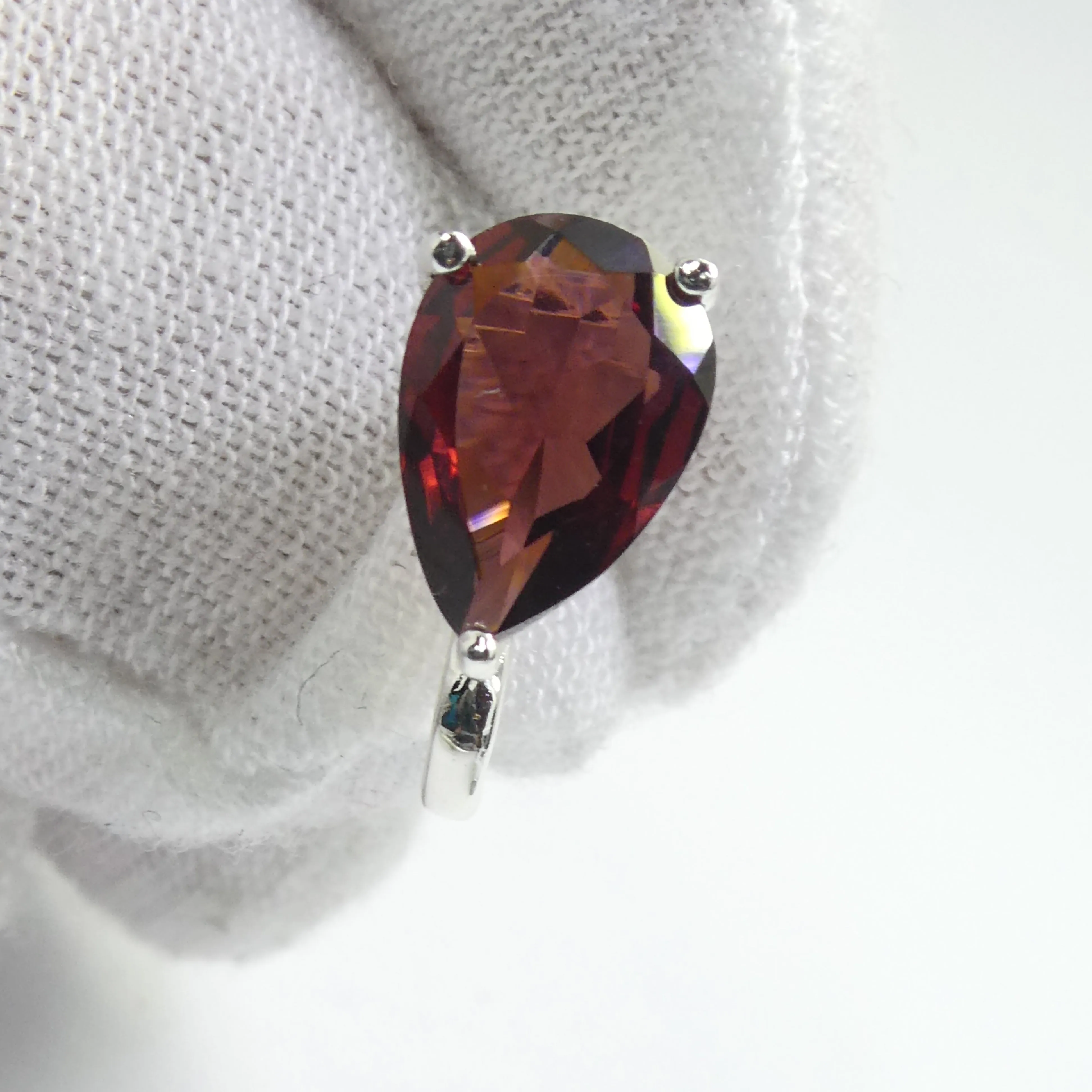 Garnet Earrings, Faceted Teardrops, Safe Hooks, 925 Silver, g1